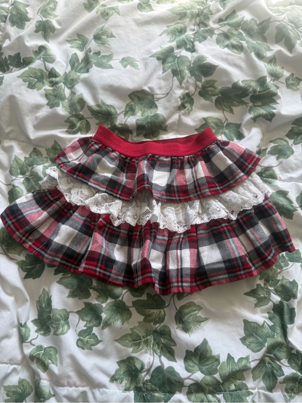 Place Red Black and White Plaid Tiered Lace Skirt